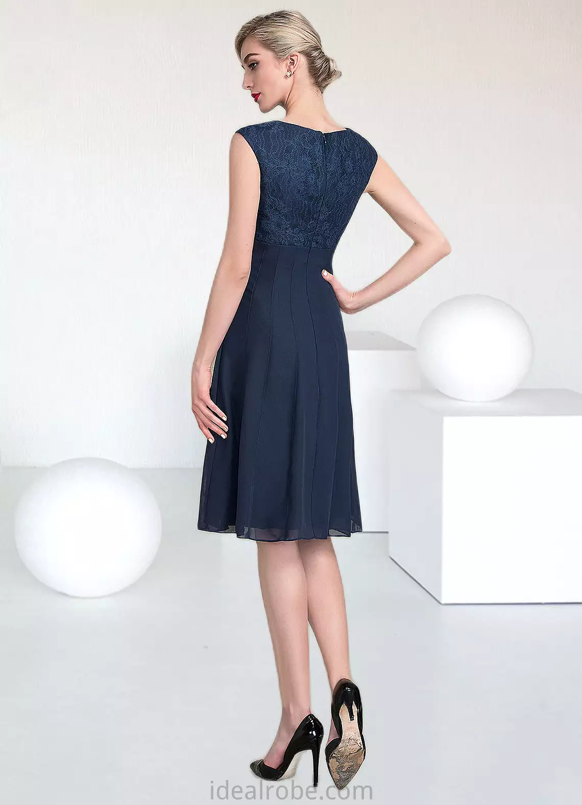 Luna A-Line Scoop Neck Knee-Length Chiffon Lace Mother of the Bride Dress With Ruffle STK126P0014966