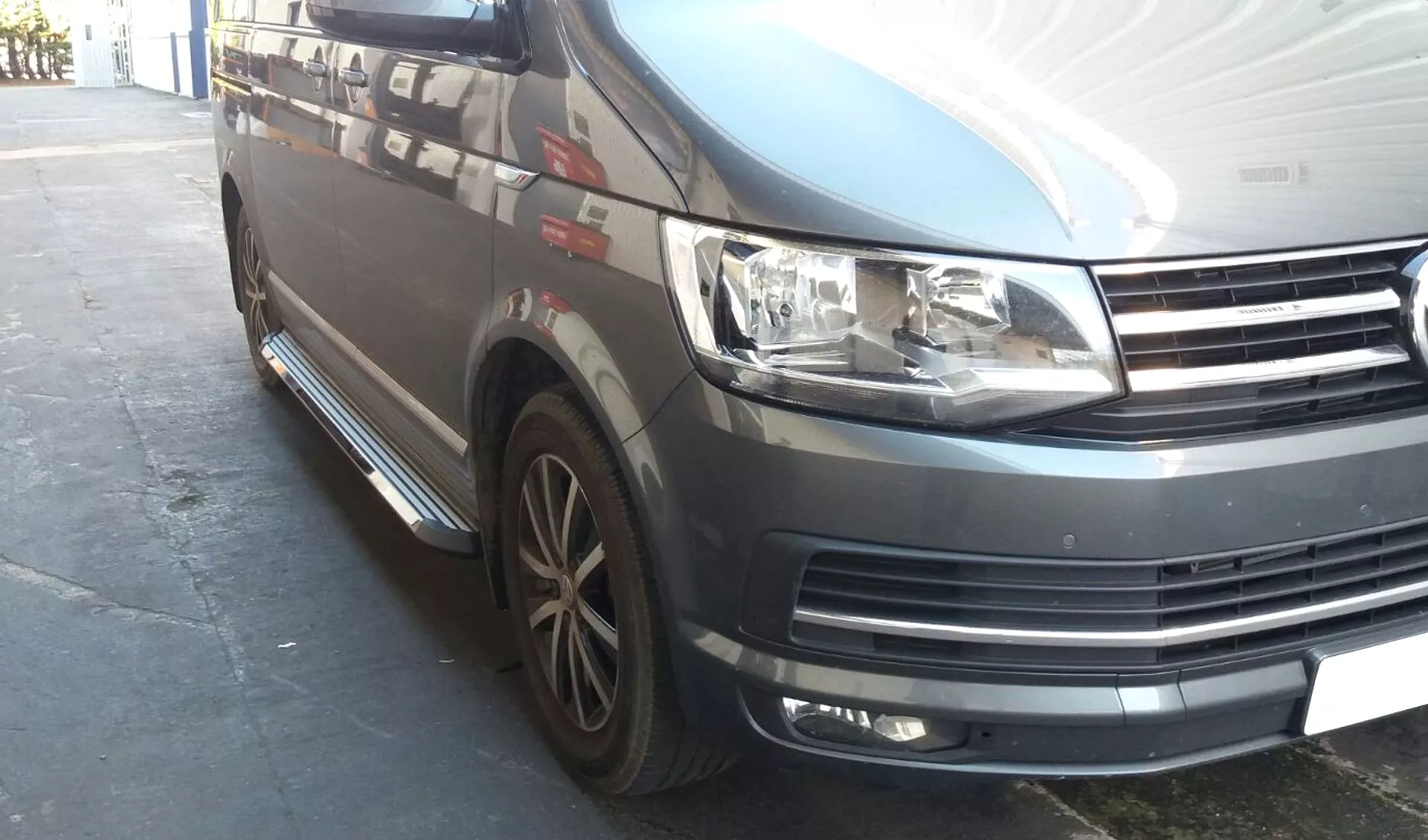 Stingray Side Steps Running Boards for Volkswagen Transporter T6 SWB