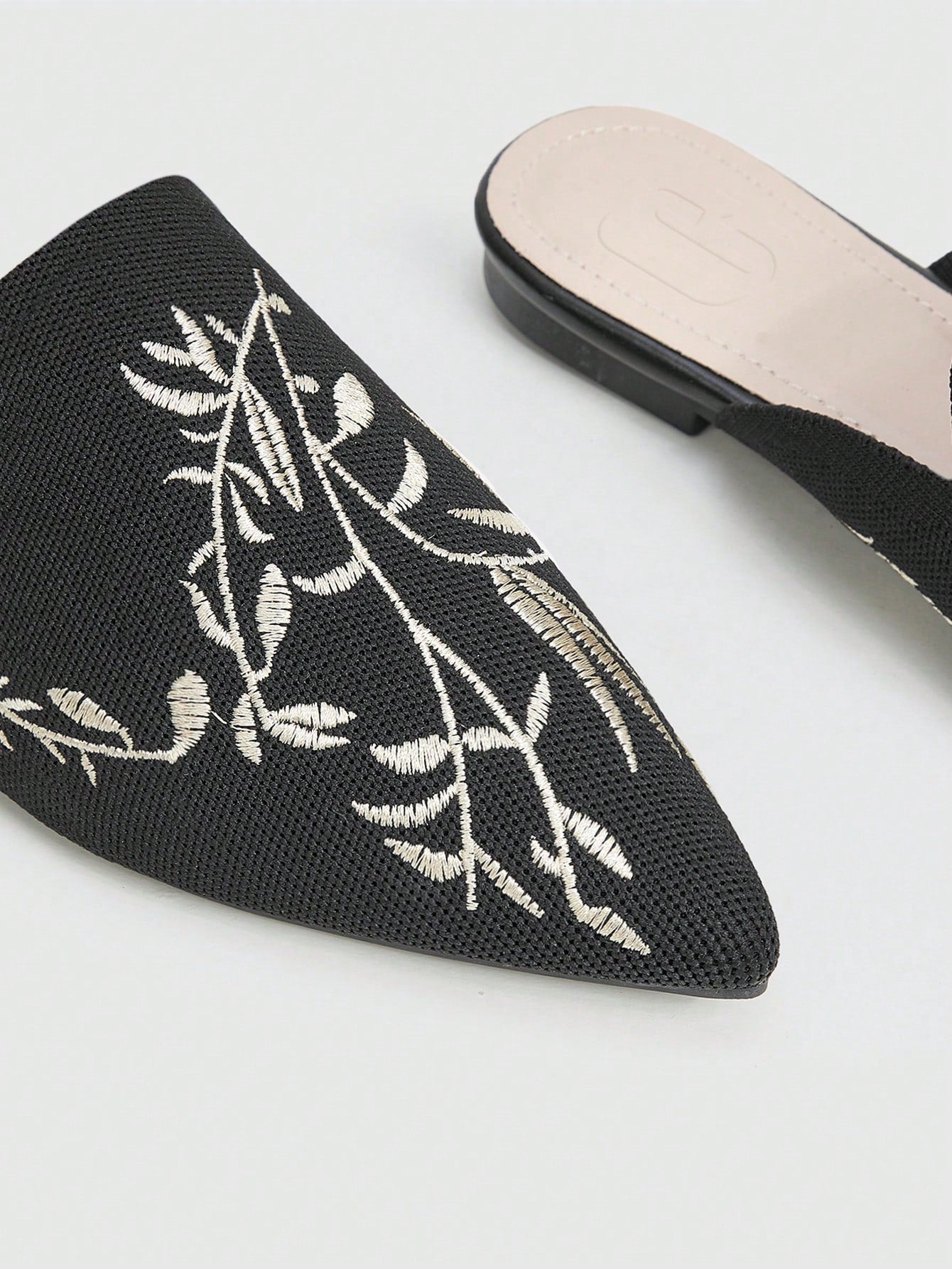 Women Shoes Pointed Toe Stylish Comfortable Basic Black Leaf Embroidery Flat Mules